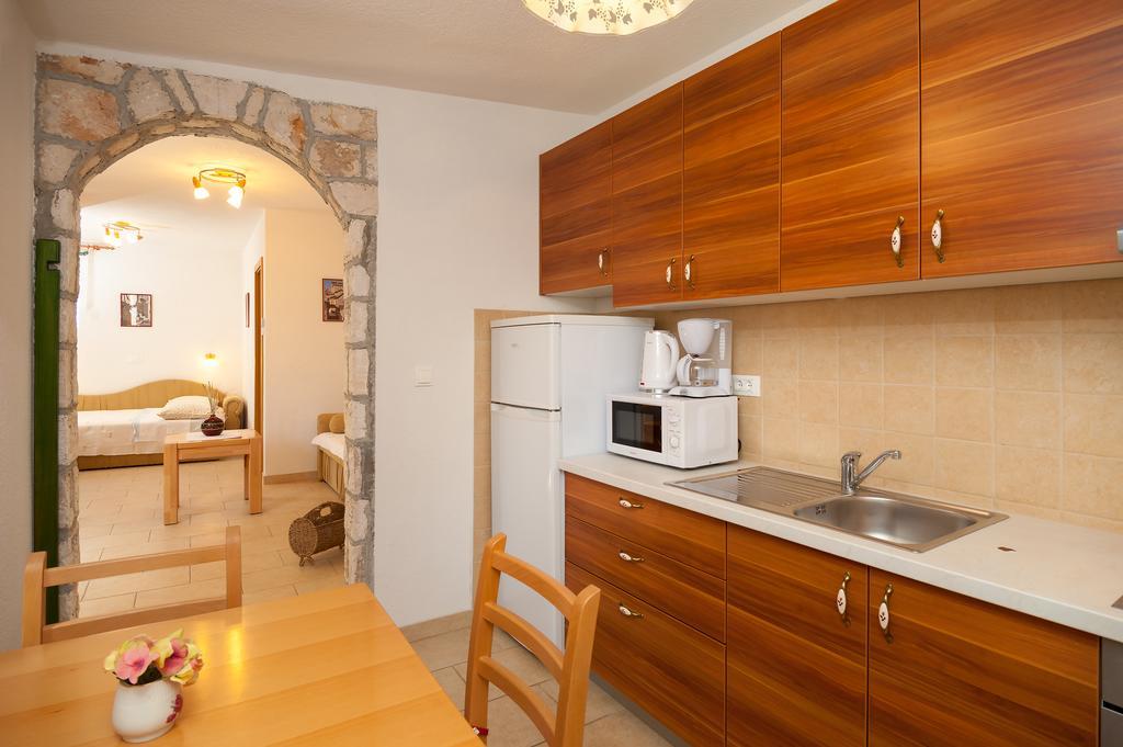Apartments Mande And Kate Baška Voda Rom bilde